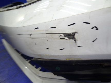 Бампер передний Volkswagen Jetta