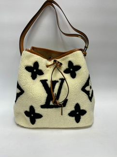 Новая сумка Louis Vuitton Neonoe меховая белая