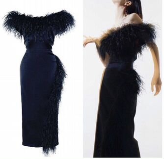 Вечернее платье - футляр с перьями стауса a.ya bre
