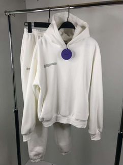 Pangaia костюм