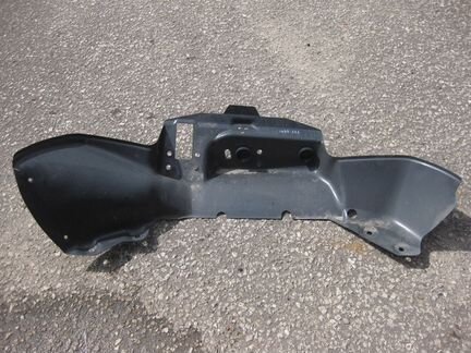 Брызговик металлический передний правый Scania