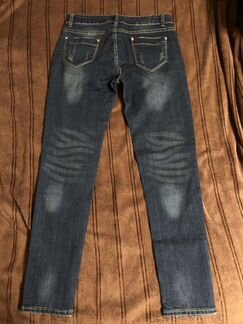 Джинсы с вышивкой