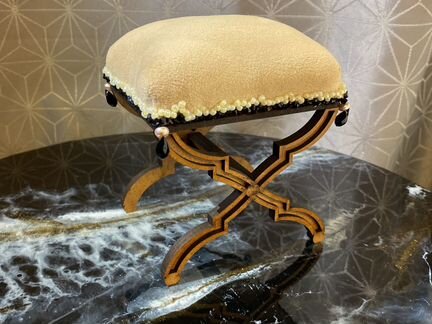 Пуфик для куклы