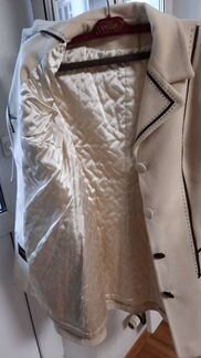 Пальто молочного цвета