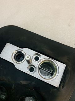 1648300084 клапан радиатора печки Mercedes W164