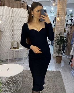Платье-футляр