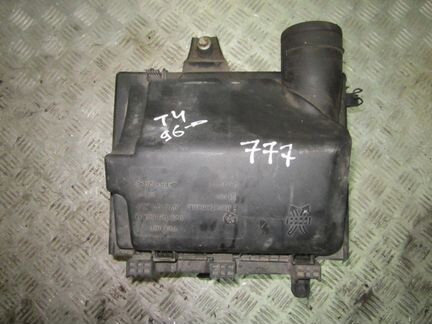 Корпус воздушного фильтра Фольксваген транспортер