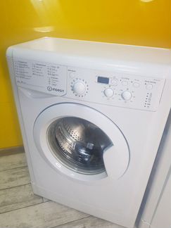 Стиральная машина бу Indesit узкая