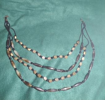 Бусы из агата с деревянными вставками