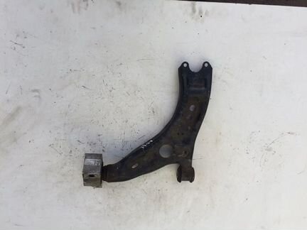 Рычаг подвески передний левый Volkswagen Passat Cc