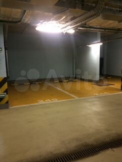 Машиноместо, 18 м²