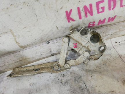 Петля капота передняя левая Volkswagen Passat B6