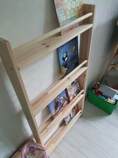 Книжная детская полка Монтессори
