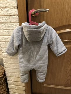 Комбинезон размер 68,на молнии
