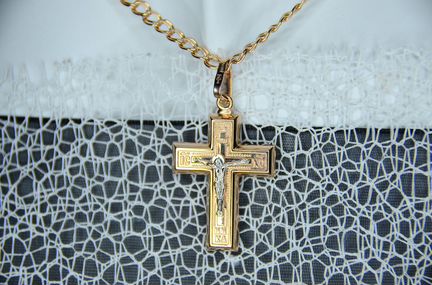 Золотой крест