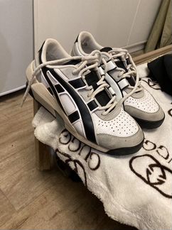 Кроссовки asics