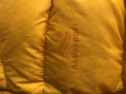 Детская (двухсторонняя) жилетка на пуху