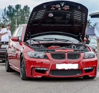 Бампер 1m-look BMW e90 3-series