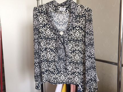 Блуза в бело-синий орнамент, размер 44-46