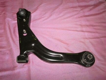 Рычаг нижний Ford Escape / Mazda Tribute 2000-2008
