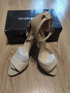 Босоножки женские Conni