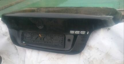 BMW E60 Крышка багажника рестайлинг черный 475