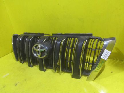 Решетка радиатора Toyota Land Cruiser Prado 150 (1