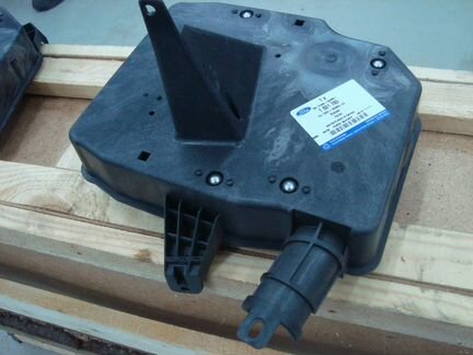 Кронштейн модуля PCM Форд Фокус новый оригинал