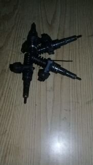 Насос форсунка 1.9 tdi 038130073AG / 0414720215
