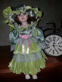 Фарфоровая кукла 40 см коллекционная