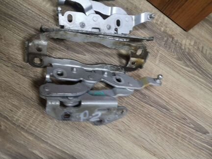 Mercedes w204 петли капота