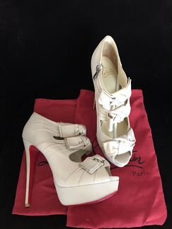 Туфли с бантами Christian Louboutin