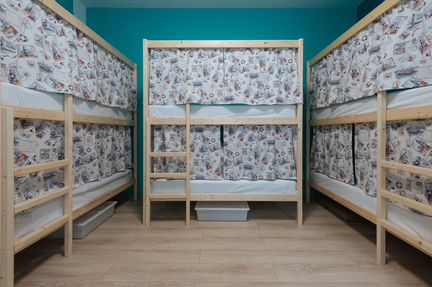 Двухъярусная кровать для Хостела