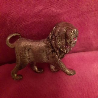 Антикварный лев из серебра,Англия,20 год