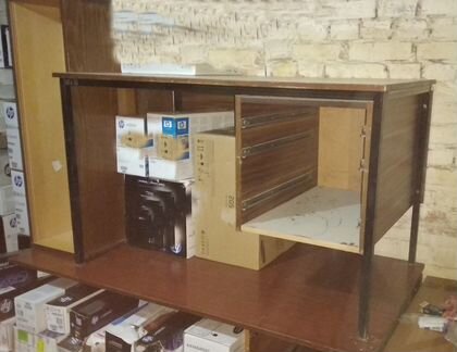 Столы с тумбочками б/у