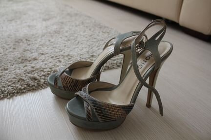 Босоножки Hotic