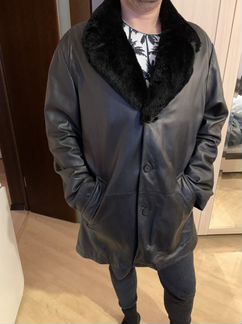 Демисезонная кожаная куртка с утепленным подкладом