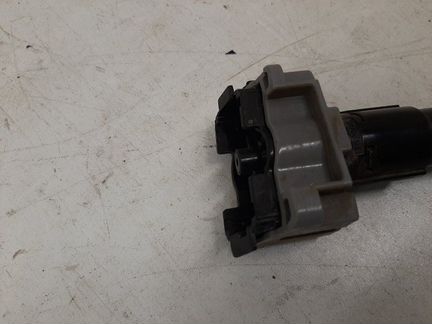 Форсунка омывателя фары передняя левая Toyota Land