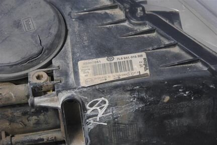 Фара Xenon левая VW Touareg 7L 2003) 2010