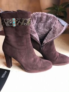 Зимние замшевые сапоги