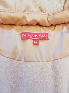 Куртка на девочку 4-6лет демисезон