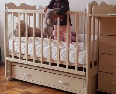 Детская кроватка
