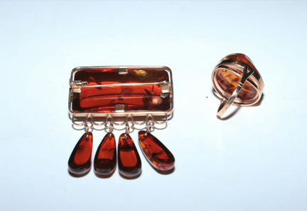 Янтарь золото, кольцо и брошь СССР