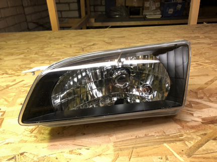 Новая фара Toyota Corolla 110