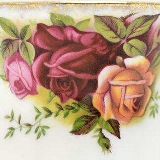 Английский фарфор пара Royal Albert Old roses