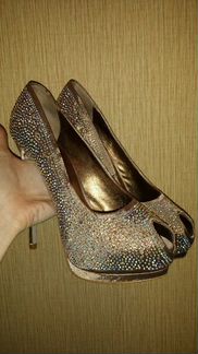Шикарные туфли в стразах от Mascotte 38 р-р