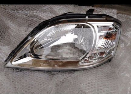 Фара левая Рено Логан