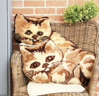 Декоративная подушка Котенок (38х70)