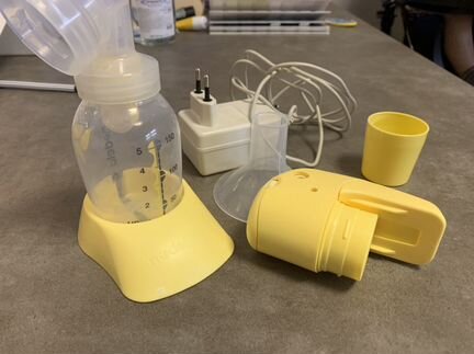 Молокоотсос Medela электрический