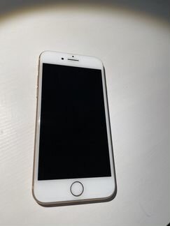 Продам телефон iPhone 8